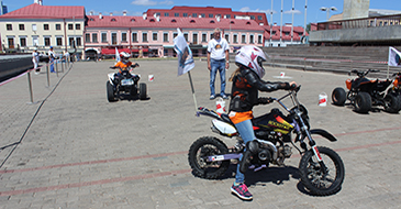 oldtaimer-ralli-2018-razvlecheniya-dlya-detei-02.jpg oldtaimer-ralli-2018-razvlecheniya-dlya-detei-02.jpg