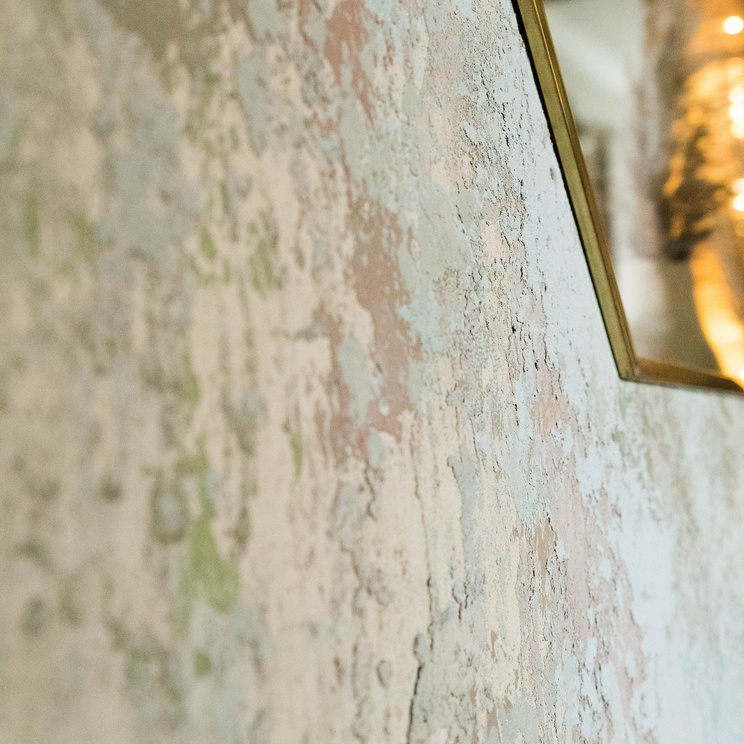 Ресторан ИМЕНА. Материал: Декоративная штукатурка Multibasis Plast