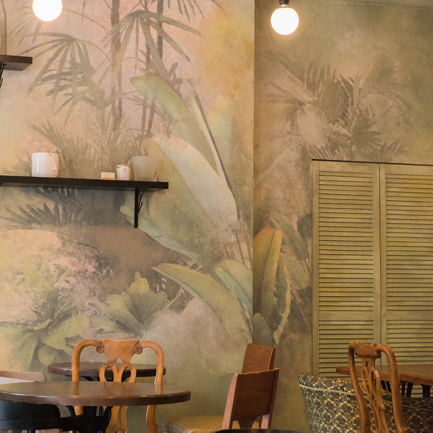 Кофейня KAVA I KVETKI г. Минск. Материалы: Декоративная штукатурка Lino 0,2 фракция